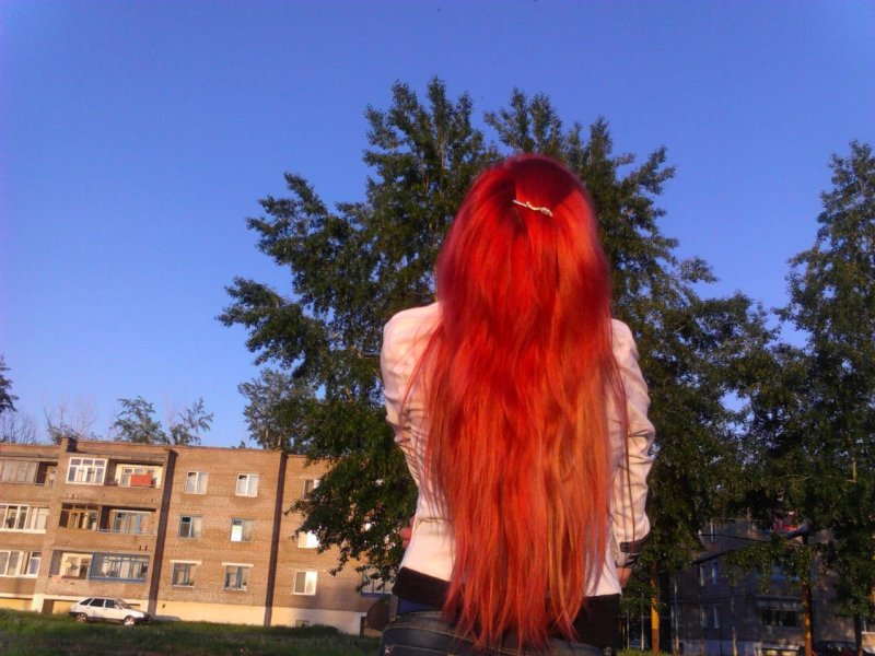 Кто красил волосы в красный тоник